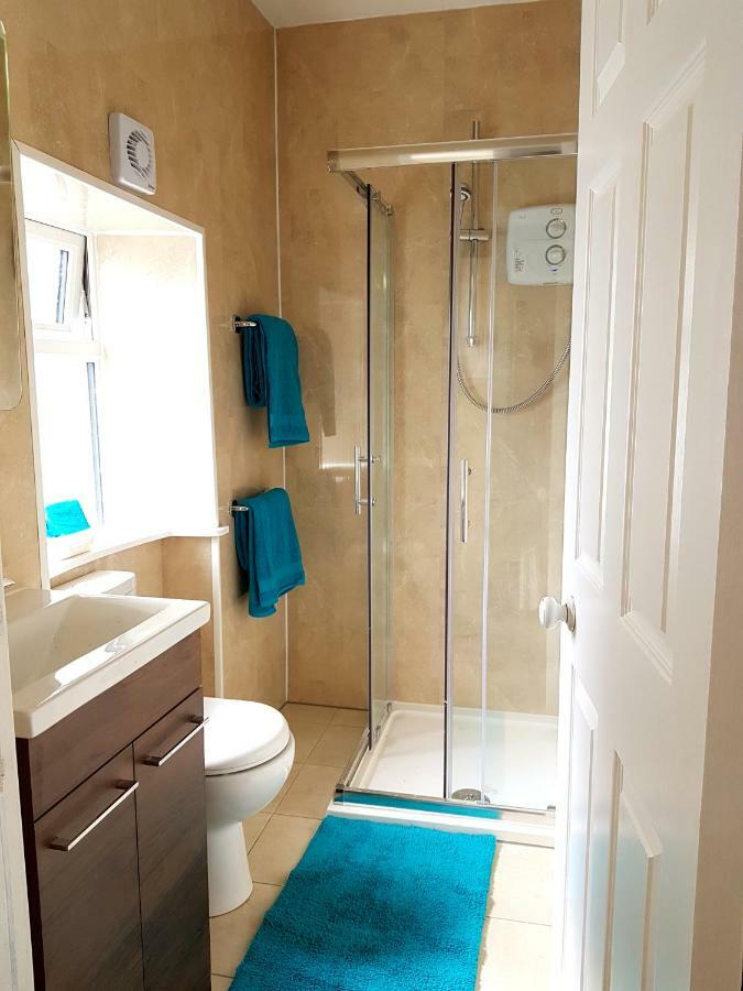 Appartement Townhouse In Centre Of Cobh Extérieur photo