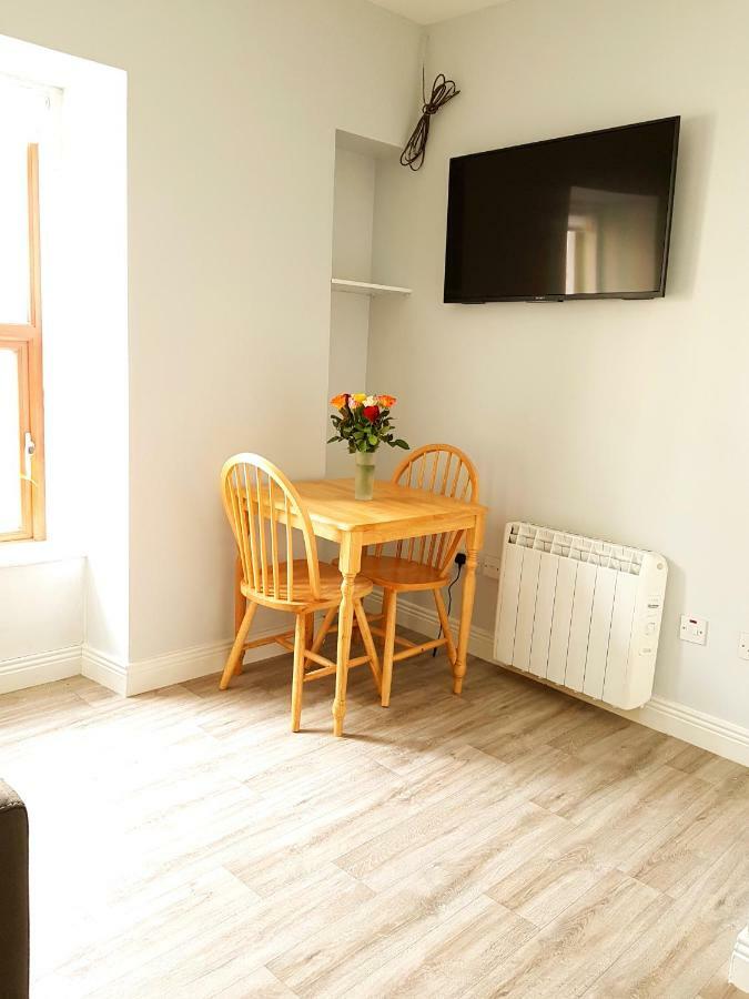 Appartement Townhouse In Centre Of Cobh Extérieur photo