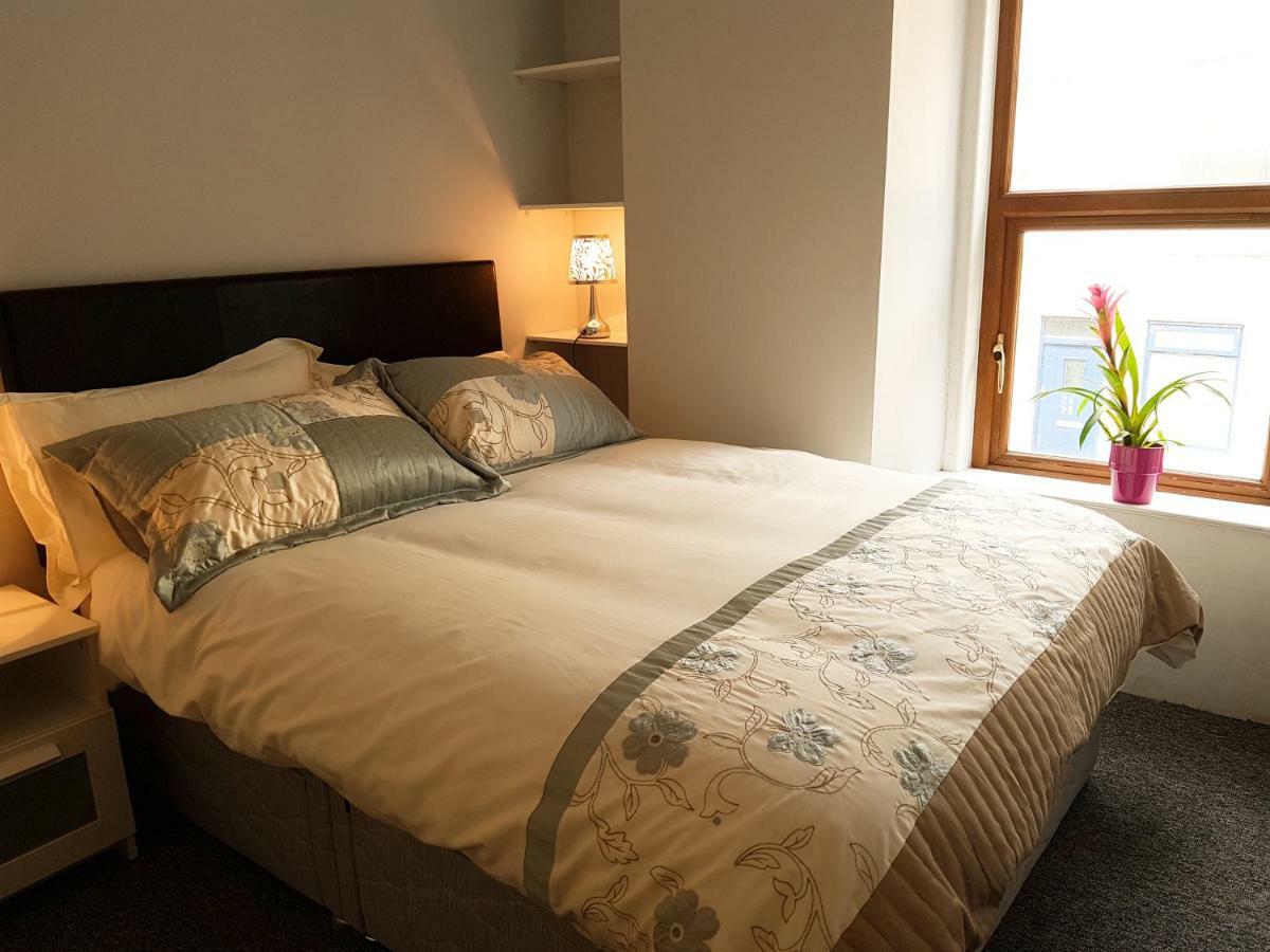 Appartement Townhouse In Centre Of Cobh Extérieur photo