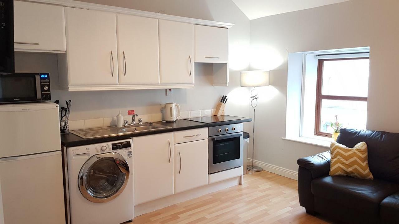 Appartement Townhouse In Centre Of Cobh Extérieur photo